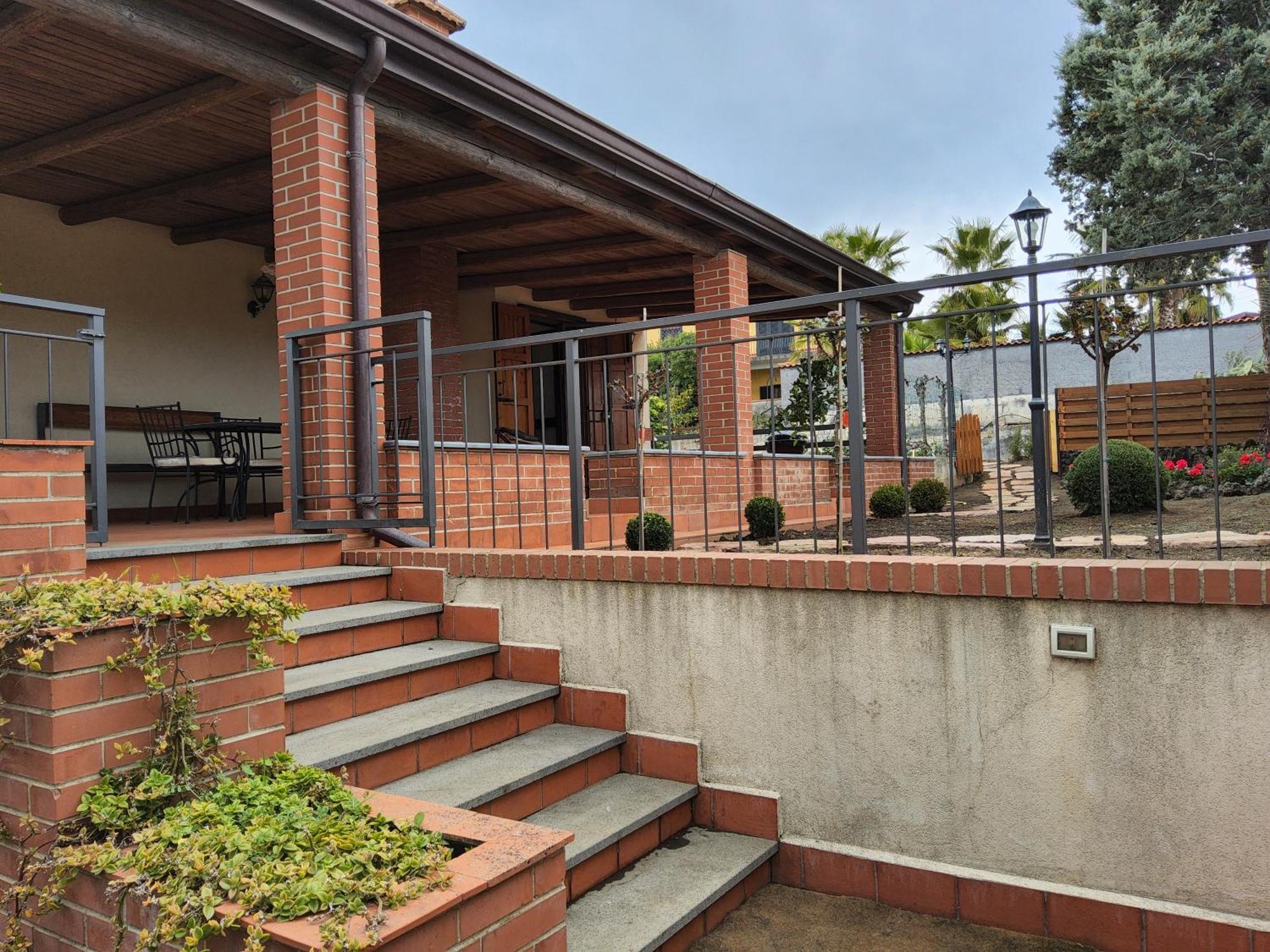 Villa Con Piscina Villa Scott Del Bernese Nicolosi Bagian luar foto